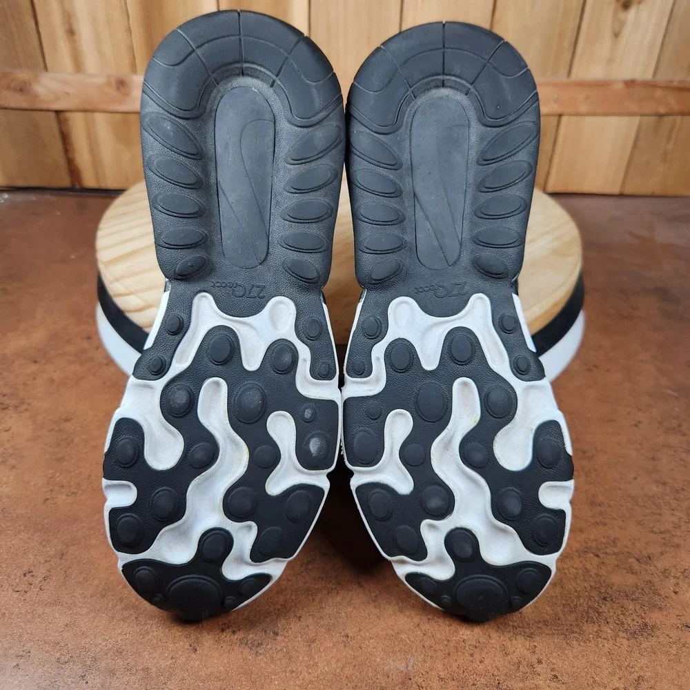 Nike Air‎ Max 270 React Shoes Womens 7.5 Black Mesh Running Sneakers AT6174-004